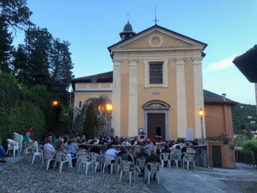 La chiesa di Galliano (foto archivio)