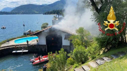 Incendio in darsena a Menaggio, Vigili del Fuoco in azione | Erbanotizie