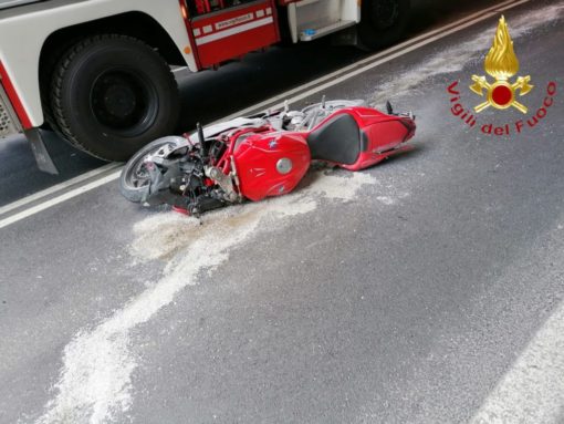 incidente mortale moto dongo