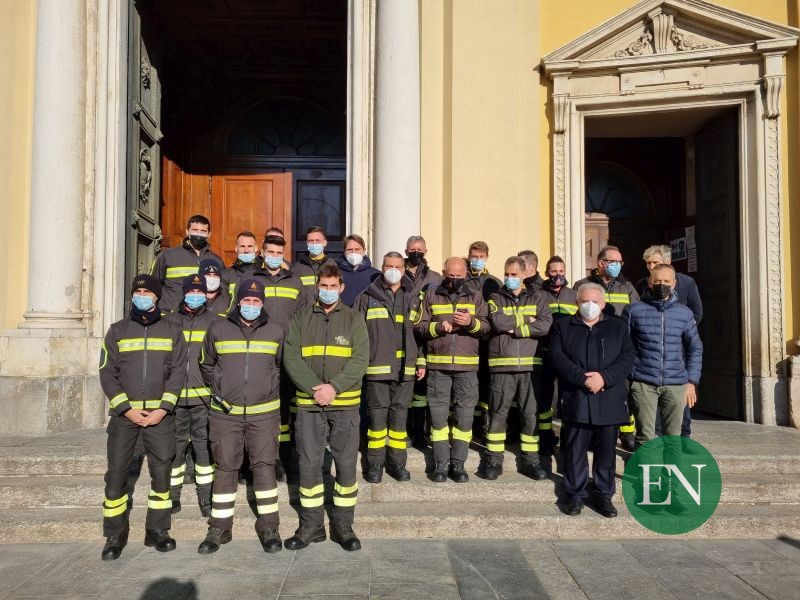 santa barbata vigili del fuoco erba