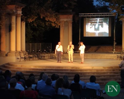 L'Assessore alla Cultura di Erba Paolo Frano, Mauro Colombo e il Direttore Artistico de Il Giardino delle Ore Simone Severgnini