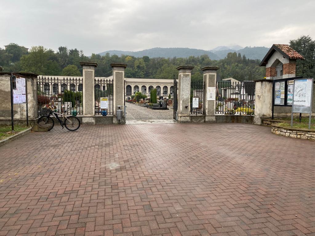 cimitero maggiore erba