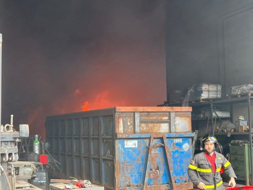Erba incendio ditta Porro Metalli