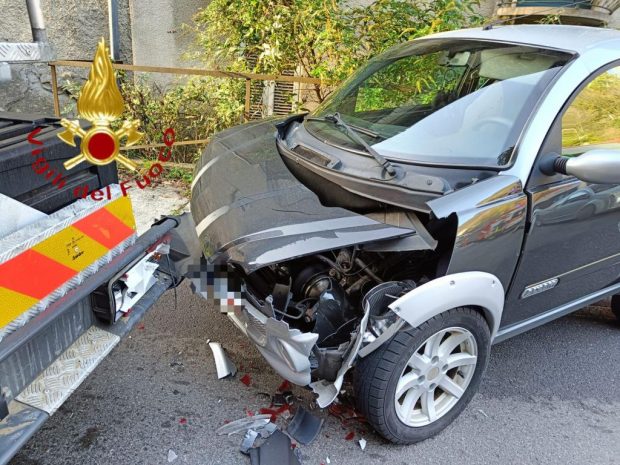 incidente asso sp41 autocisterna minicar