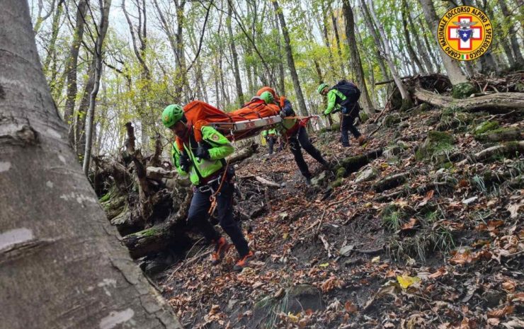 esercitazione soccorso alpino triangolo lariano cornizzolo