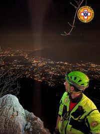 Antivigilia di Natale illuminazione ferrata corno rat anno 2022