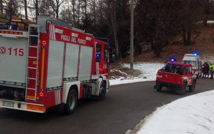 incendio veicolo barni