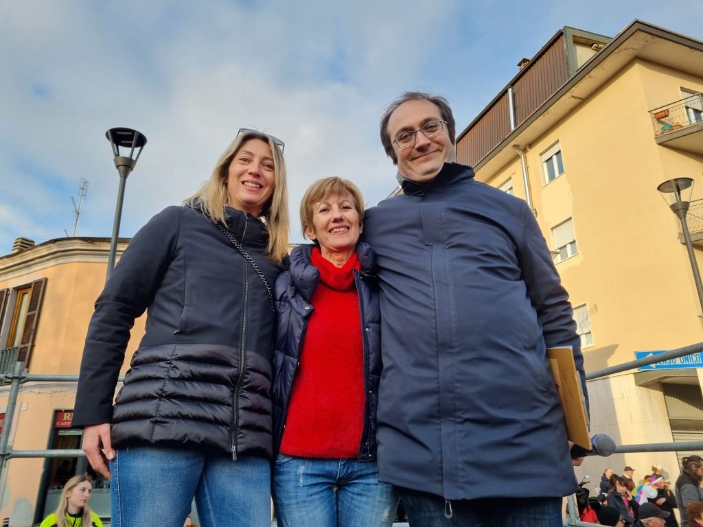 Gli assessori Sofia Grippo e Matteo Redaelli insieme a Giovanna Pinto degli Uffici comunali