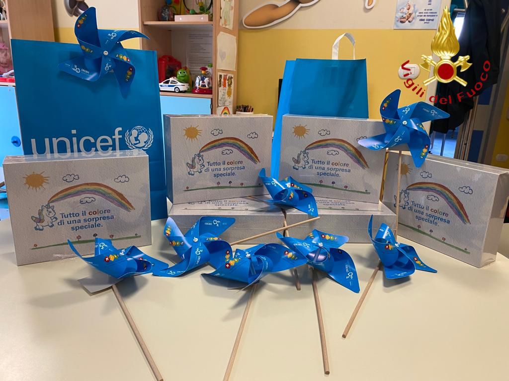 regali sospesi unicef ospedale erba