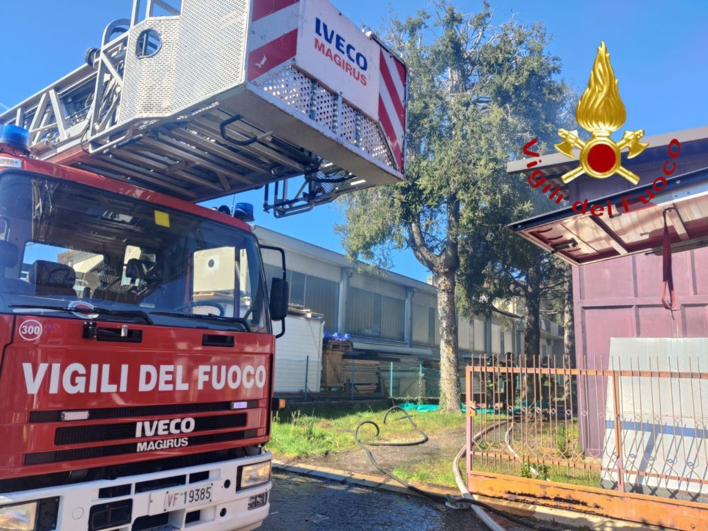 incendio azienda brenna