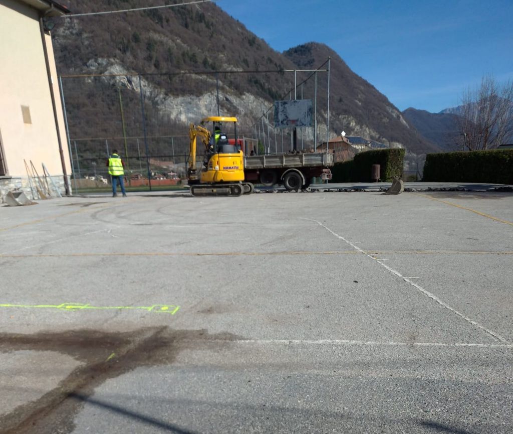 castelmarte lavori campo da basket