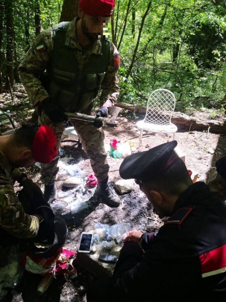 carabinieri spaccio droga 