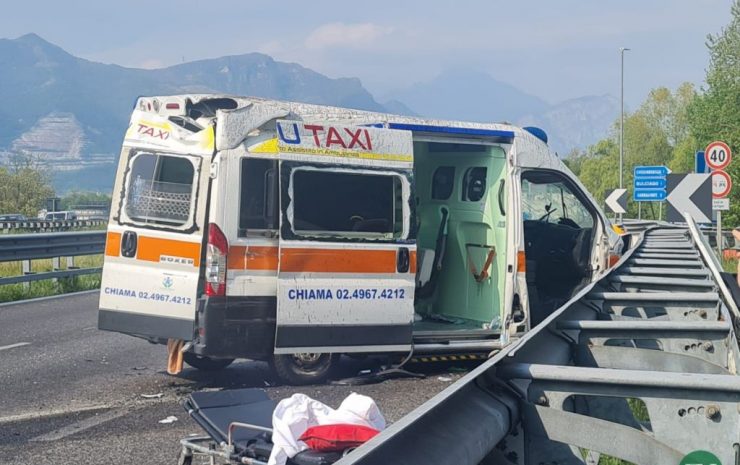 incidente auto ambulanza costa masnaga