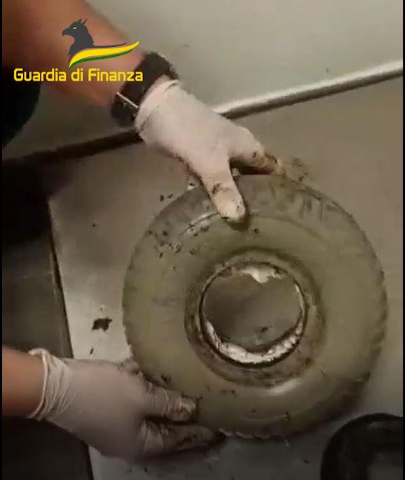 arresto malpensa aeroporto cocaina sedia a rotelle