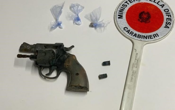 pistola a salve sequestro carabinieri