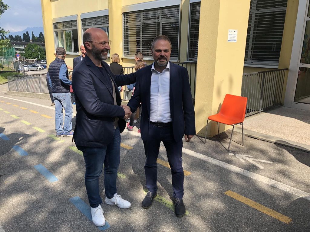 Davide Colombo (in foto con l'ex sindaco Bassani) è il nuovo sindaco di Lurago