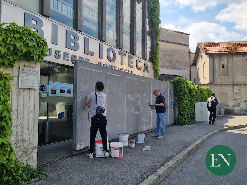 pulizia scritte biblioteca