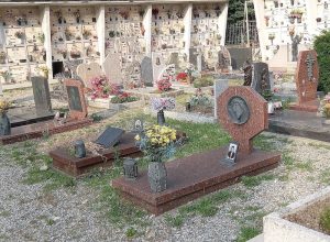 degrado cimitero arcellasco