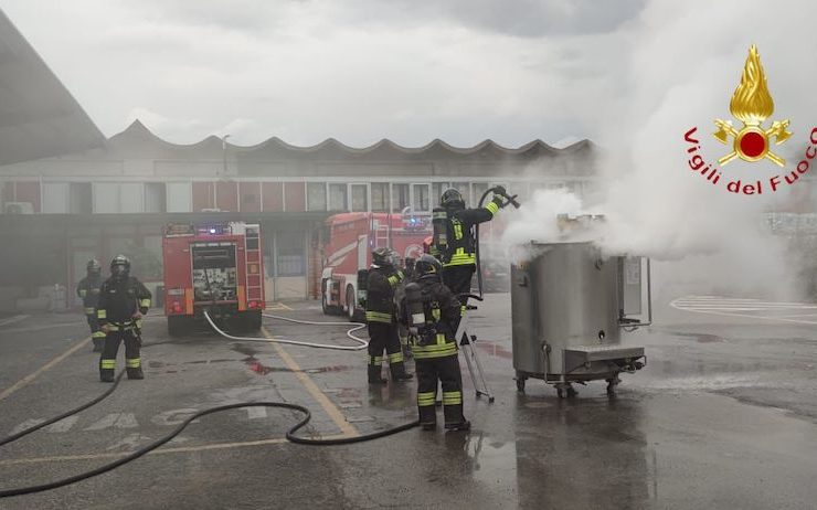 incendio ditta cosmetici cantù