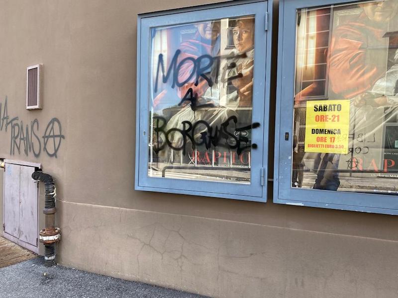 scritte anarchiche