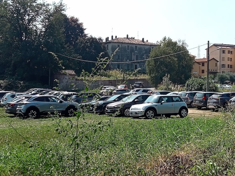 parcheggio abusivo lido di moiana