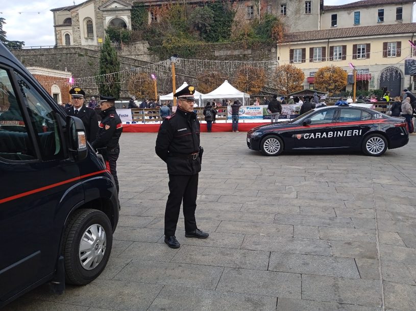 controlli carabinieri cantù