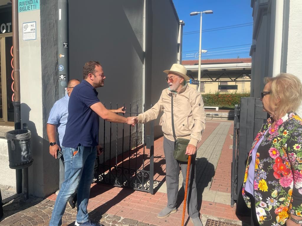 stazione erba incontro cittadini