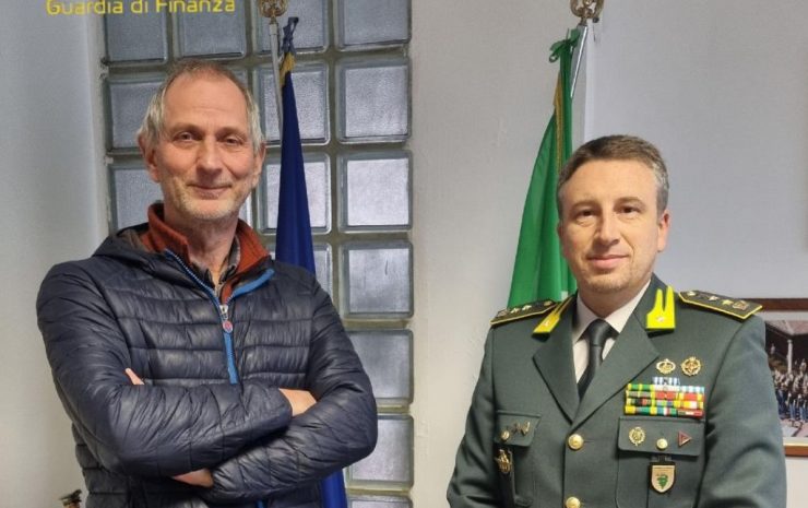 il Presidente dell’Autorità di Bacino, Luigi Lusardi e il Comandante del Reparto Operativo Aeronavale, Ten. Col. Paolo Zottola