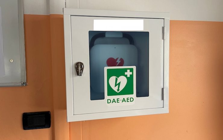 defibrillatore provincia como