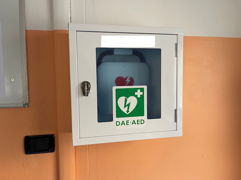 defibrillatore provincia como