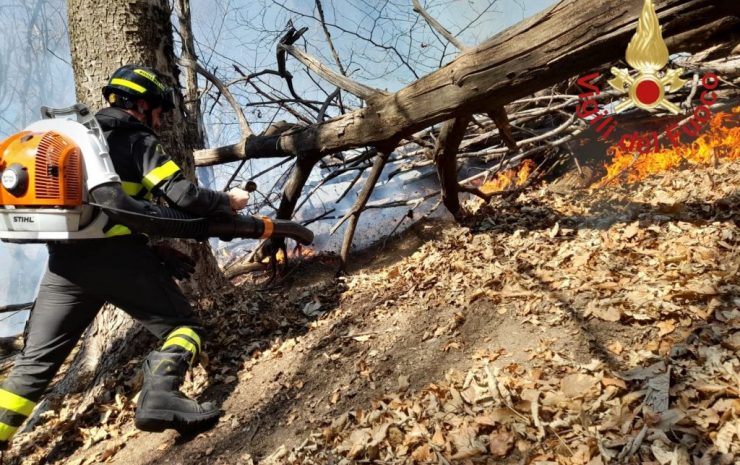 incendio faggeto lario