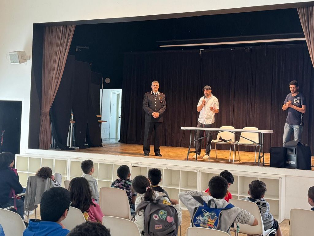 Assadaka Erba Carabinieri incontro