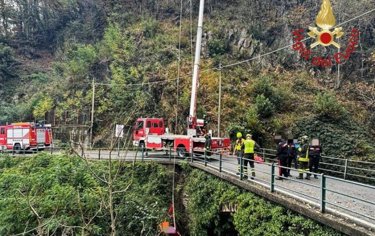 Montemezzo L'intervento dei Vigili del Fuoco
