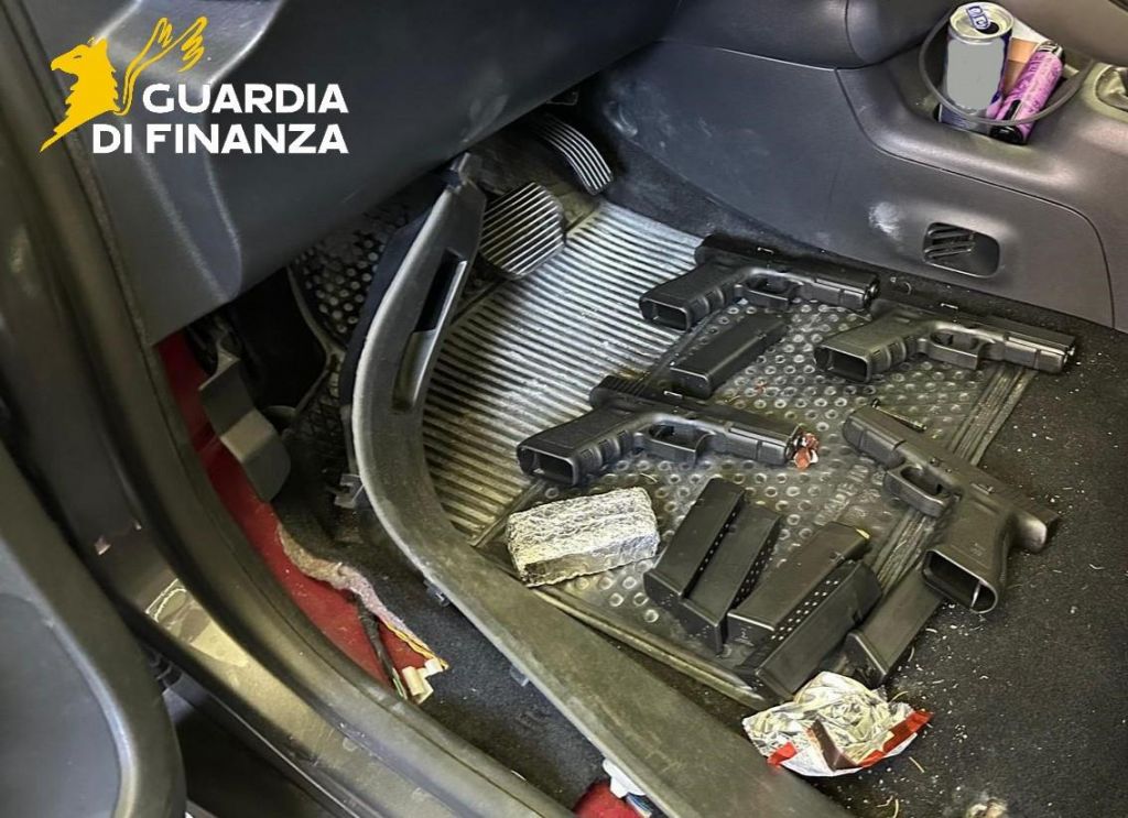 Sequesto cocaina e armi brogeda 