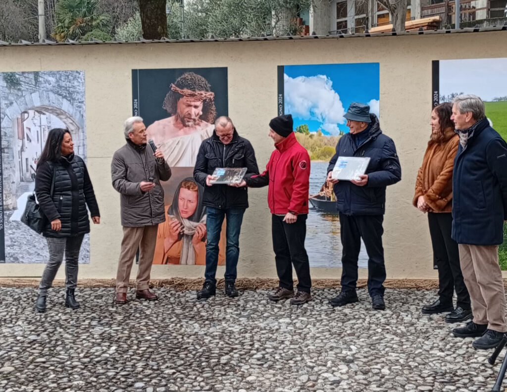 Roberto Sala premia Giuliano Vismara