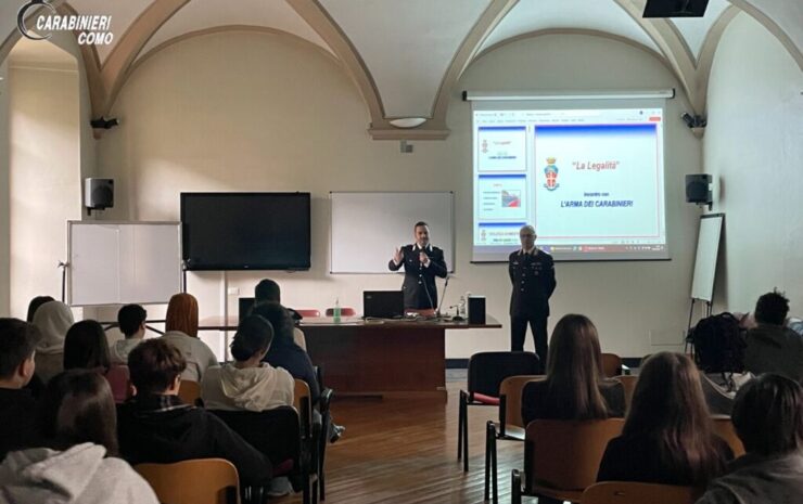 carabinieri studenti scuole