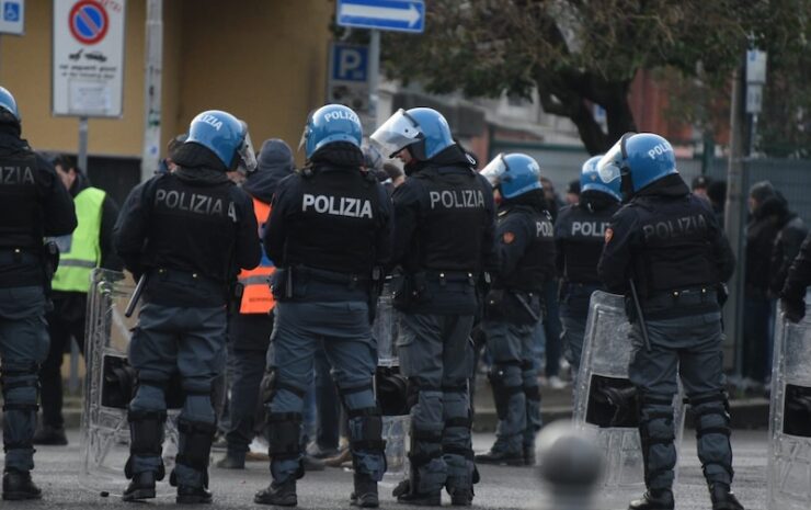 Polizia Como ultras 11-01-26