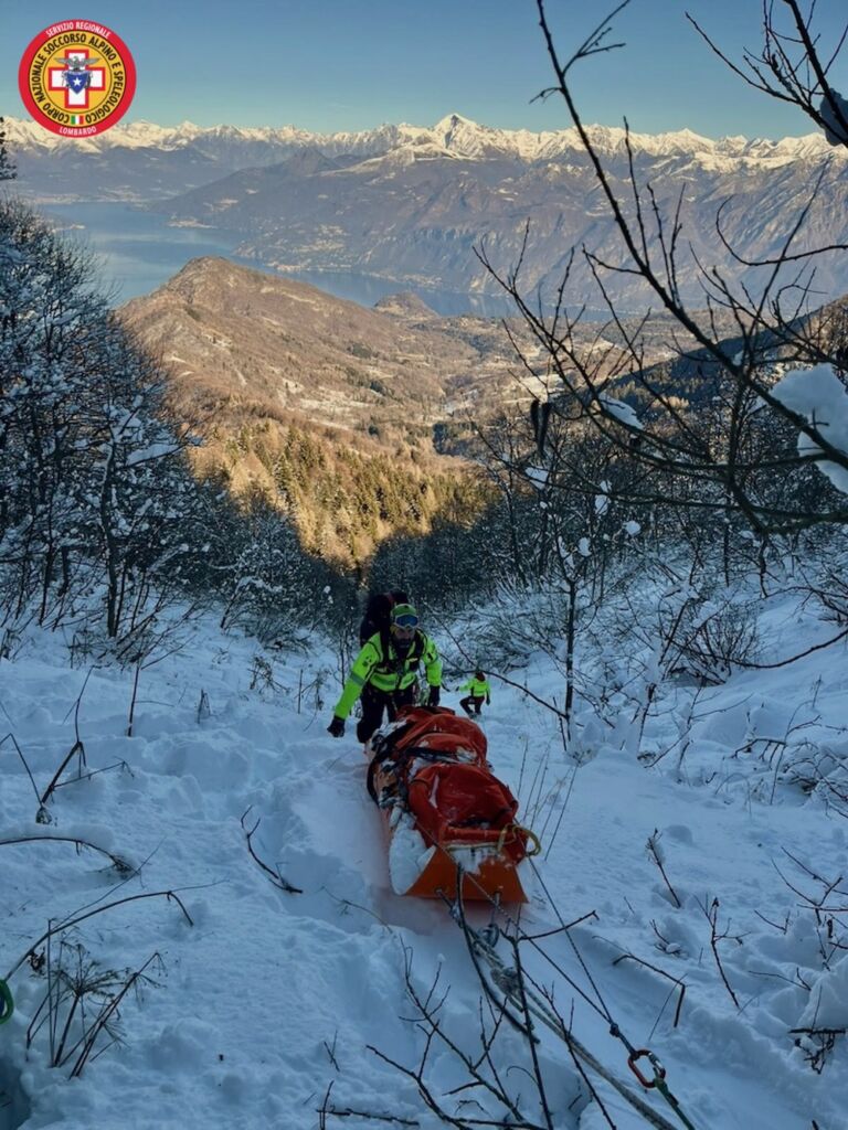 Una fase dell'esercitazione del Soccorso Alpino che si è svolta ieri sul Monte San Primo