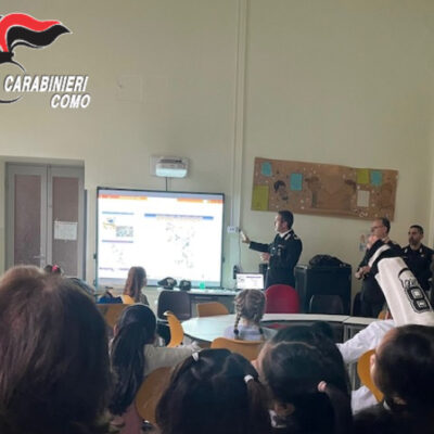 carabinieri studenti erba