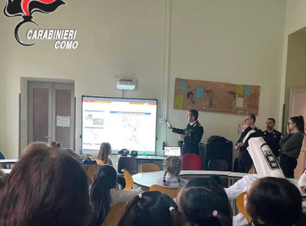 carabinieri studenti erba