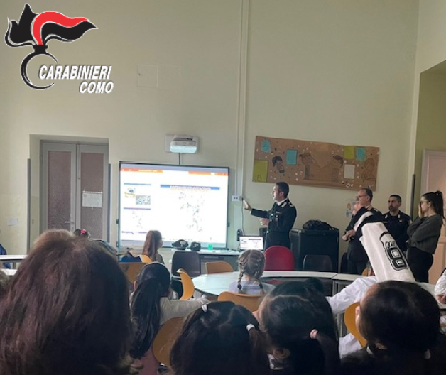 carabinieri studenti erba