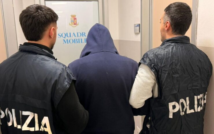 L'arrestato dalla Polizia